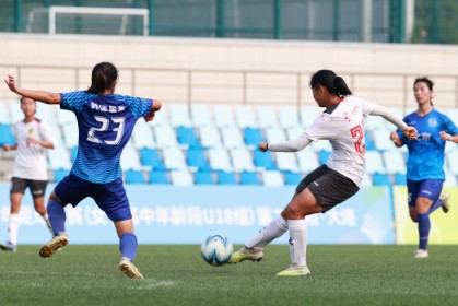  曼城女足夺得联赛冠军创历史  