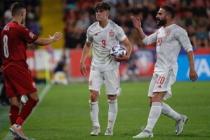  阿森纳小将恩瓦内里破门，成队史最年轻进球者  